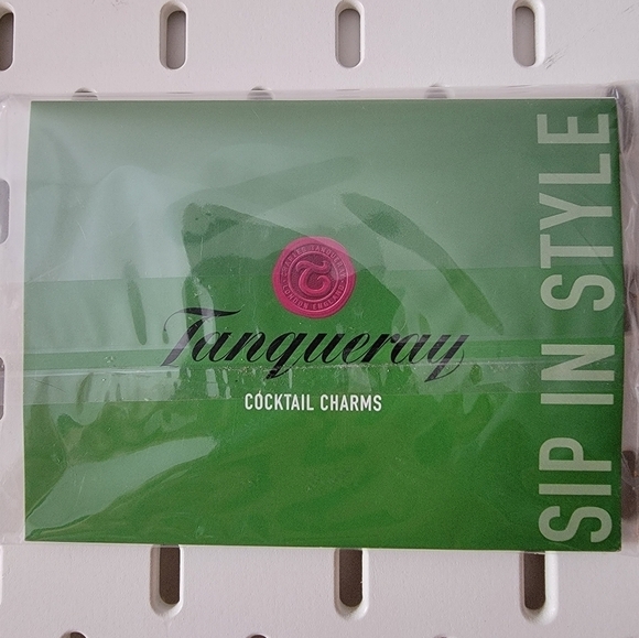 TANQUERAY Golden Cocktail Charms Stemmed Drink Glassware Whine Glass Accessory - Picture 4 of 9